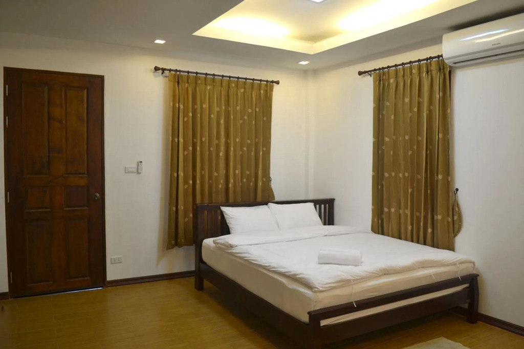 Toffee House Resort