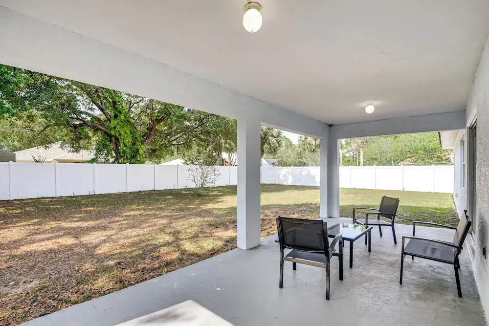 Pet-friendly Palm Coast Home: 8 Mi to Beach!