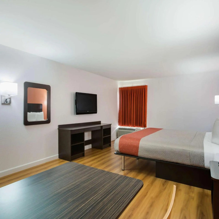 Motel 6-Suwanee, GA - Gwinnett Center