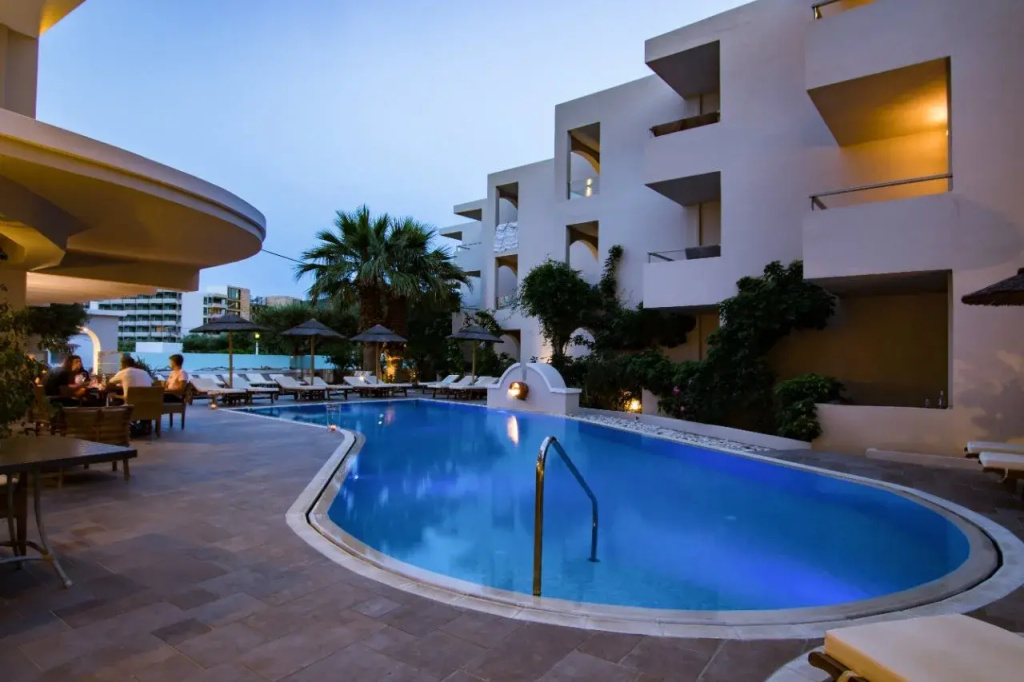 Parasol Luxury Hotel & Suites Adults Only