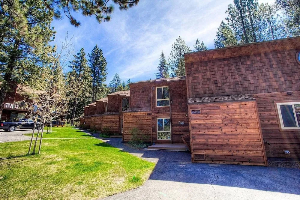 Brockway Beachside Bungalo 3 Bedroom Home by RedAwning