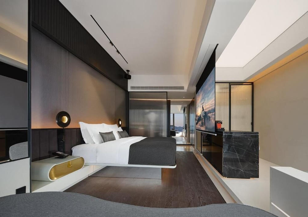 SEYA Panoramic Hotel