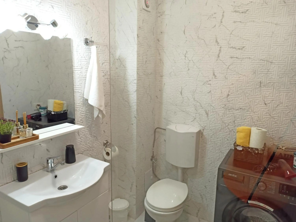 Apart Summer Haven - private parking lot & terrace, selfcheck-in&out, Mall