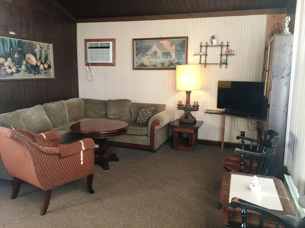 Lake Mocatek Inn