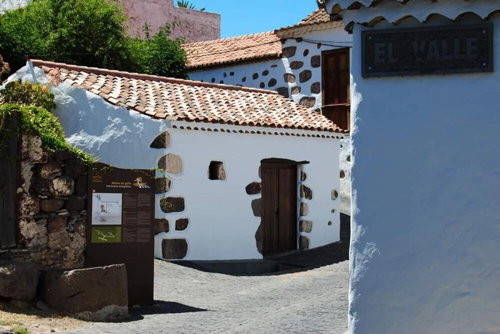 New Rural Emblematic House Santa Lucia with Private Pool