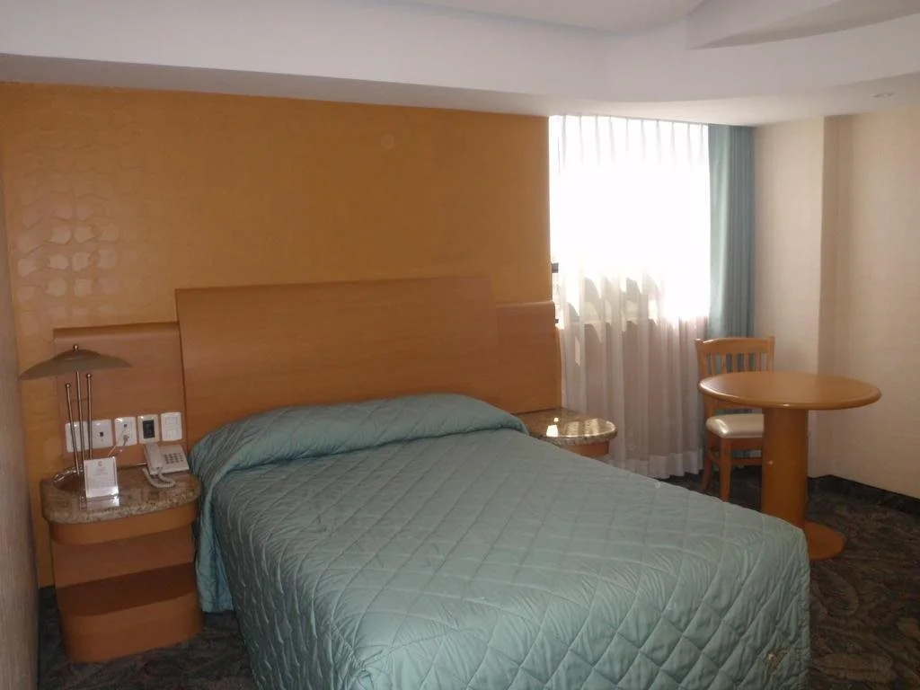 Hotel Plaza Las Fuentes