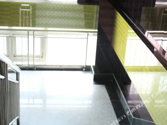 Tiyu Theme Hotel