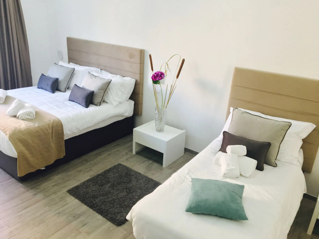 247 LuxuryRooms