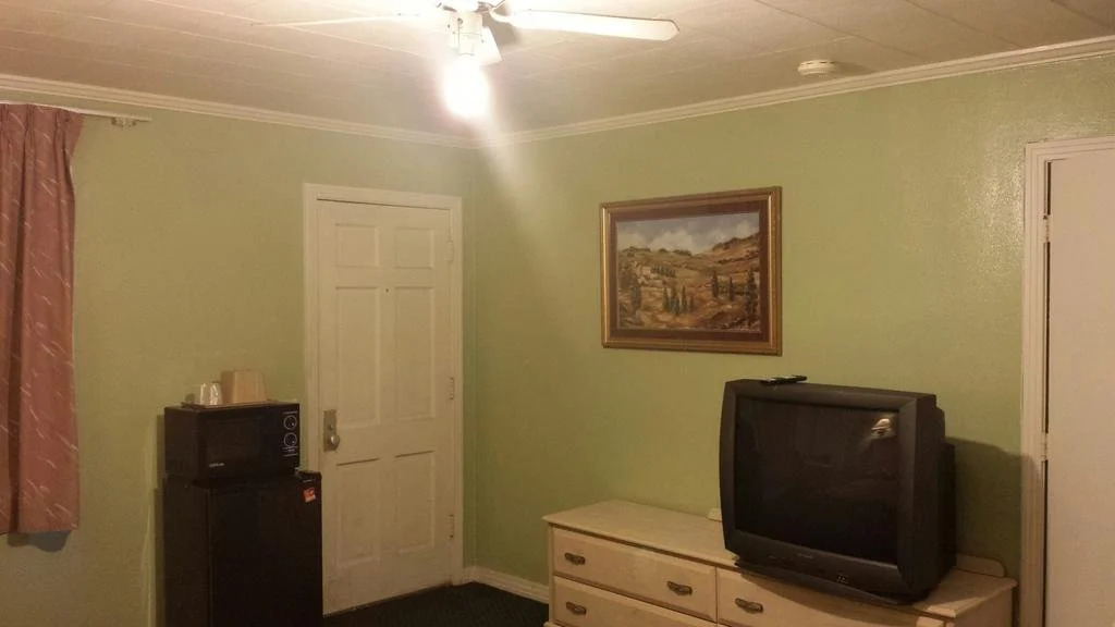 Budget Inn