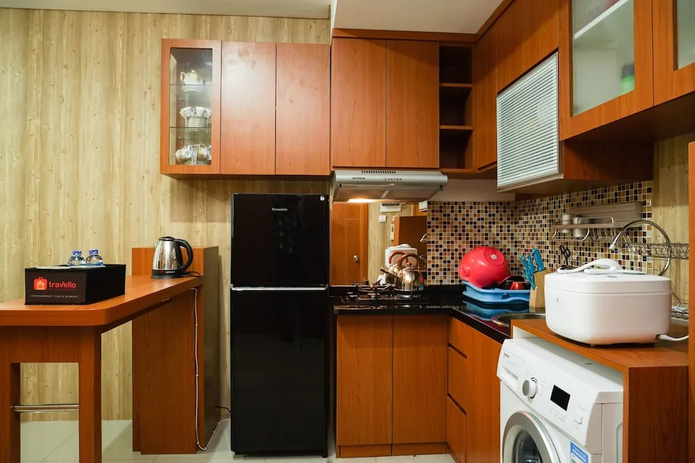 Luxury 2BR at Apartment Woodland Park Residence By Travelio