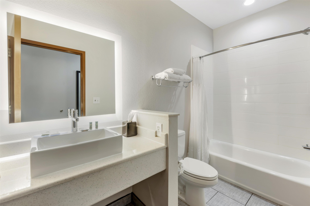 Best Western Green Oak Inn & Suites