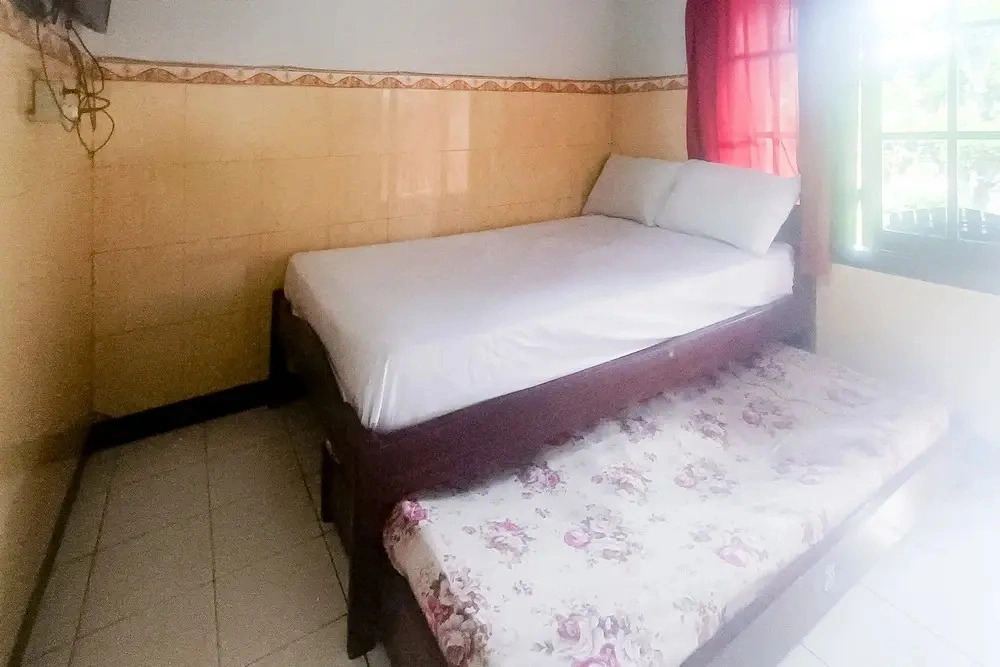 Astri Homestay Carkranegara Mataram Mitra RedDoorz
