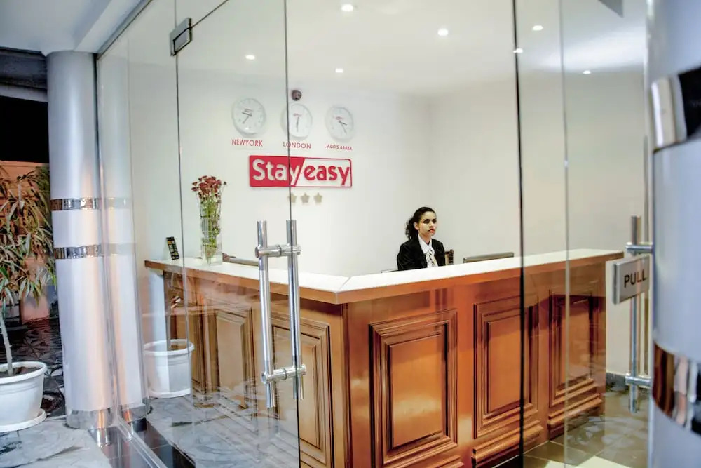 Stay Easy Hotel