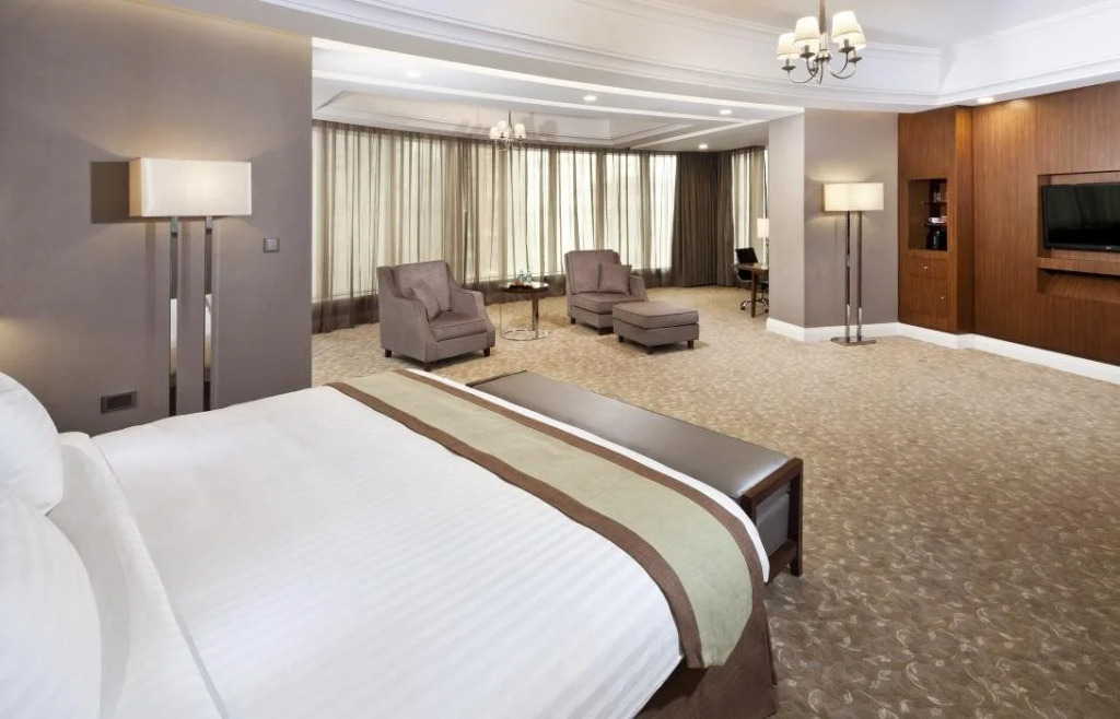 Best Plaza West Bay Hotel