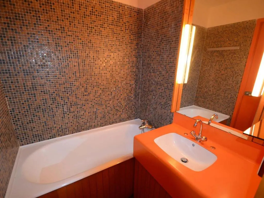 Appartement Les Menuires, 1 pièce, 2 personnes - FR-1-452-221