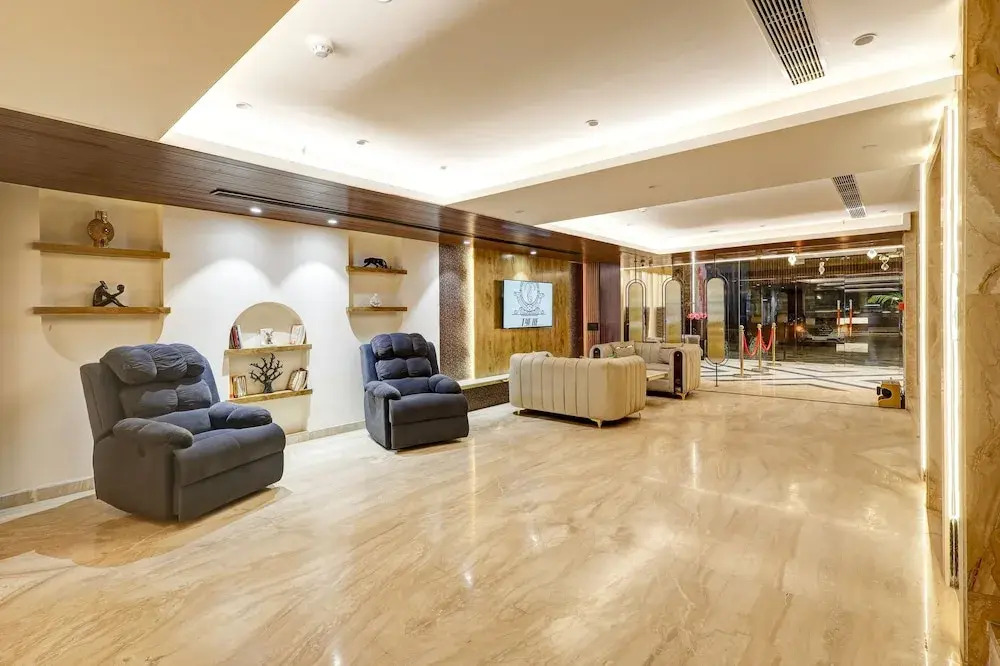 Hotel Tyche Inn- Luxury in Central Delhi, Near Connaught Place & New Delhi Station