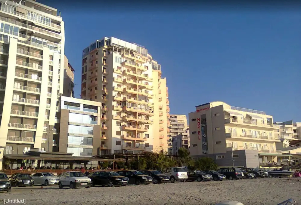 Vollga Currila Beach Promenade