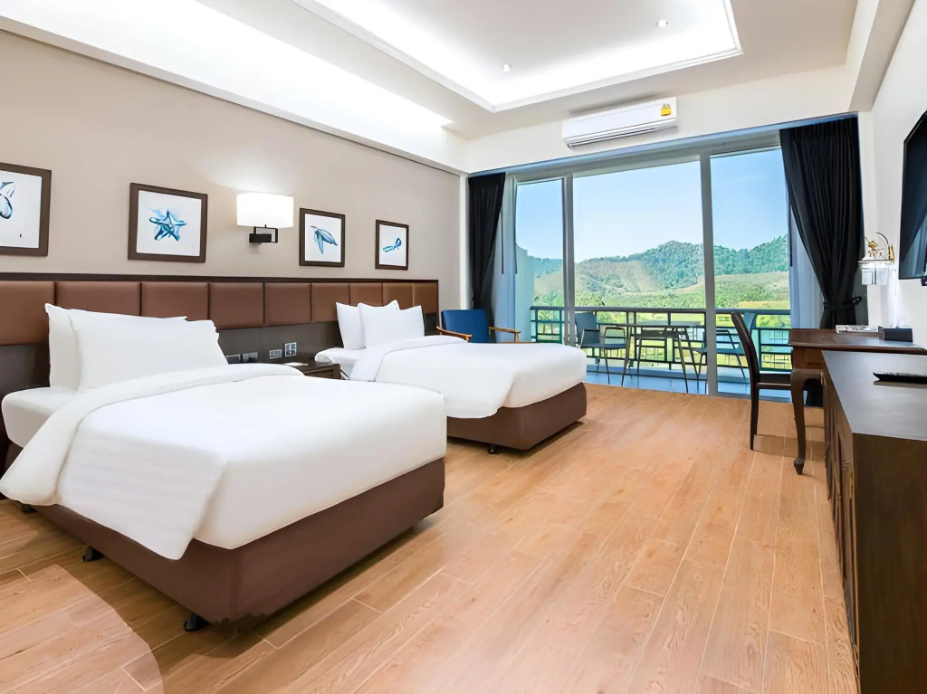 Katathong Golf Resort & Spa