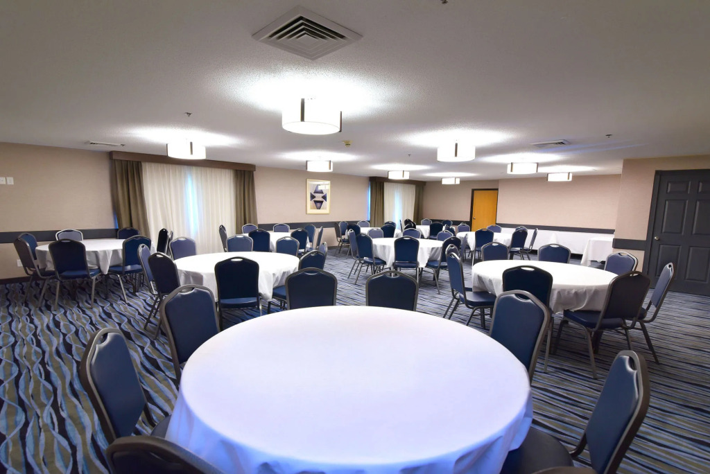 Best Western Plus Flint Airport Inn & Suites
