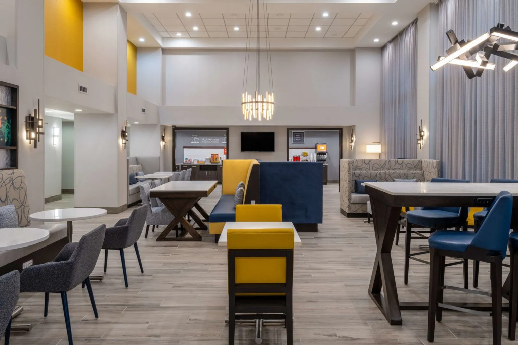 Hampton Inn & Suites Agoura Hills