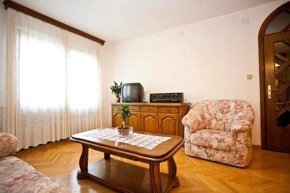 Apartments Fugosic