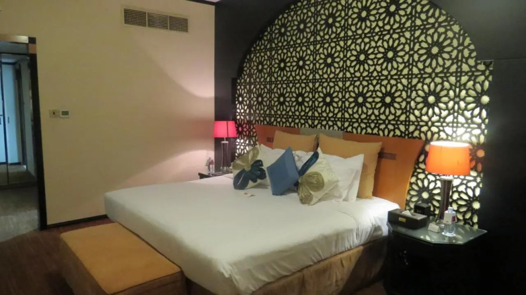 Click Park Hotel