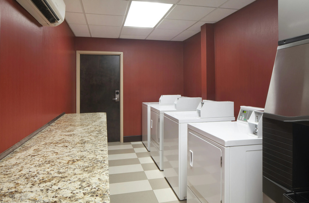 Hampton Inn Charleston-Southridge