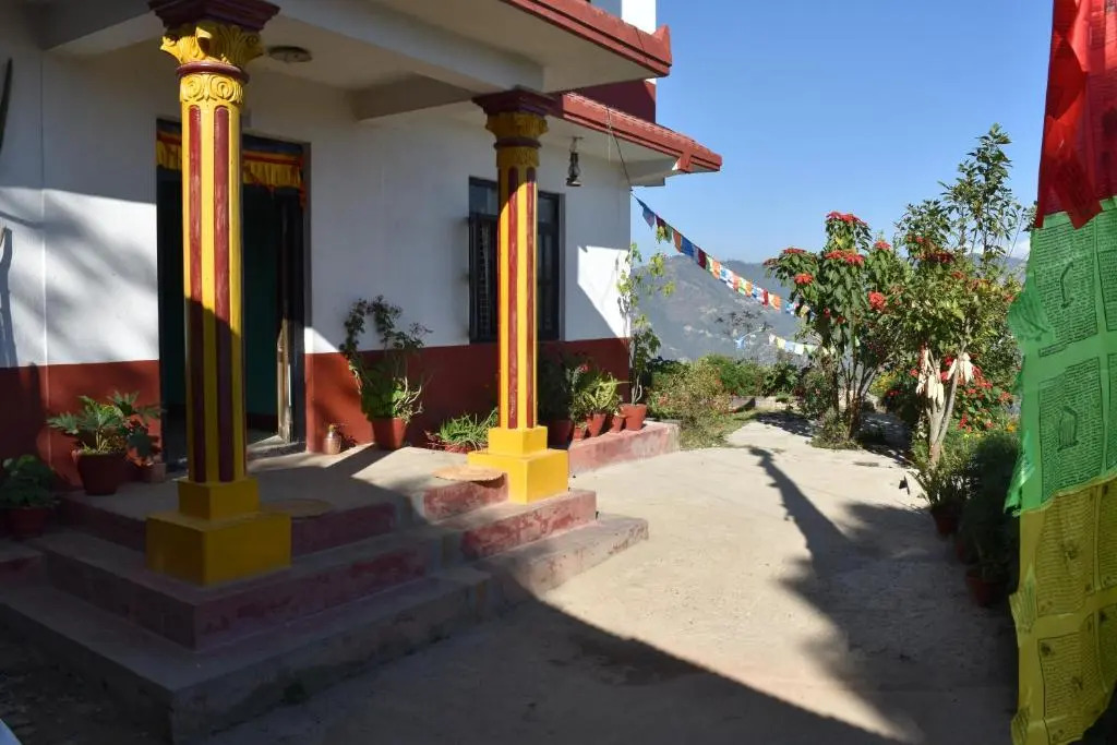 Tashidelek Guest Lodge & House