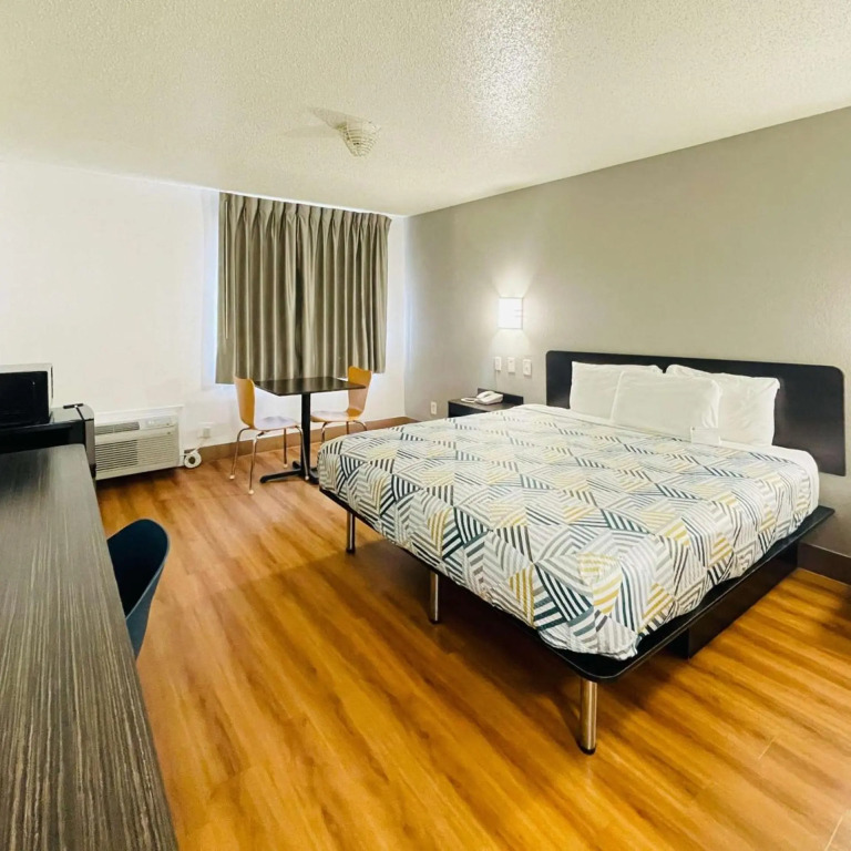 Motel 6-Duncanville, TX - Dallas