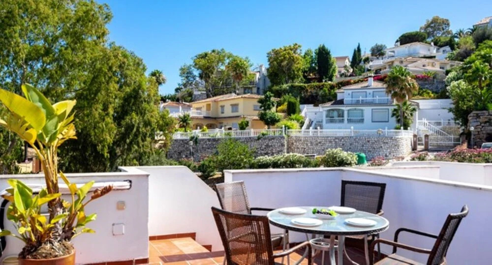 Apartment - 2 Bedrooms with Pool and WiFi - 107884