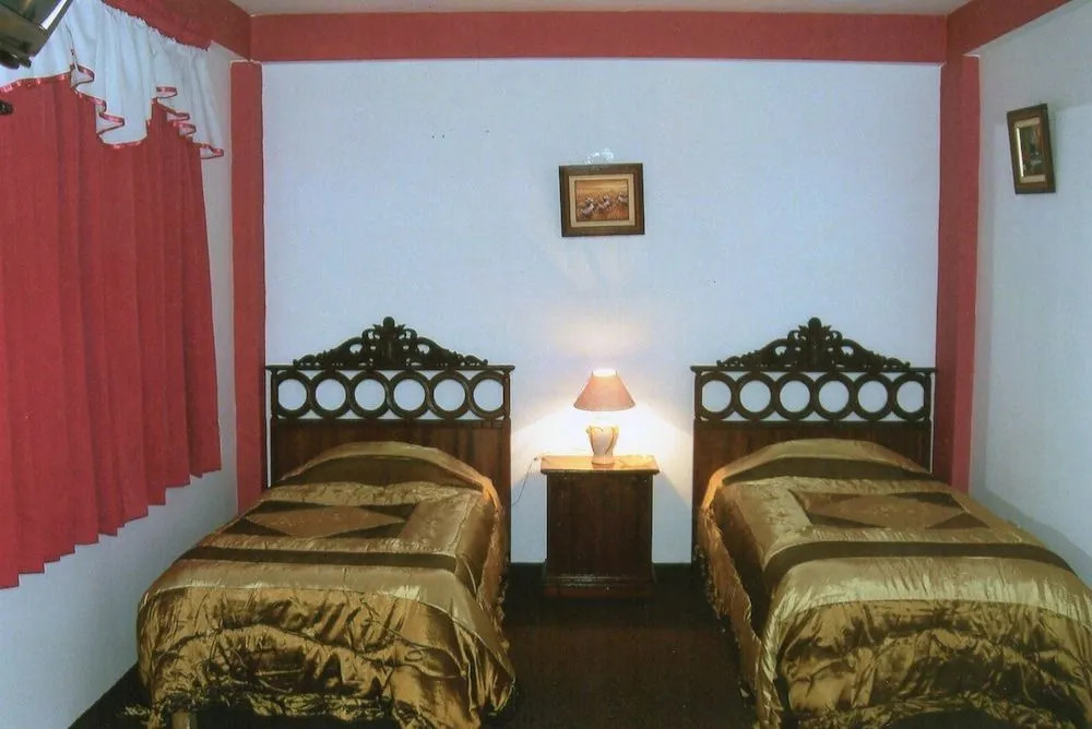 Hostal Turístico Eiffel