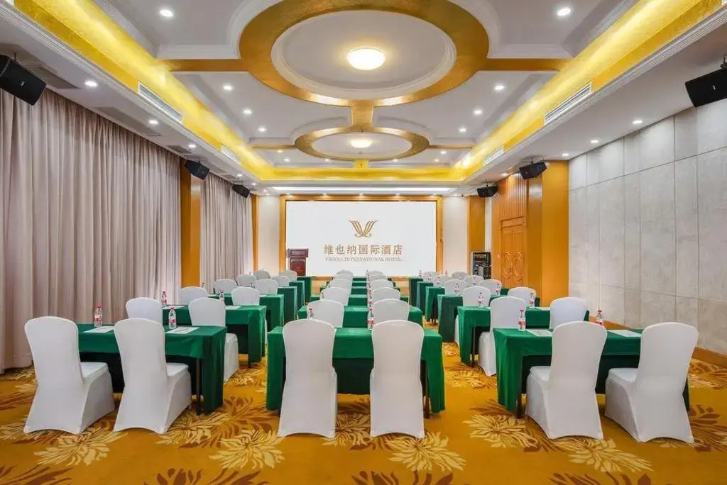 Vienna International Hotel Shenzhen Bantian Jihua Road Shangxue