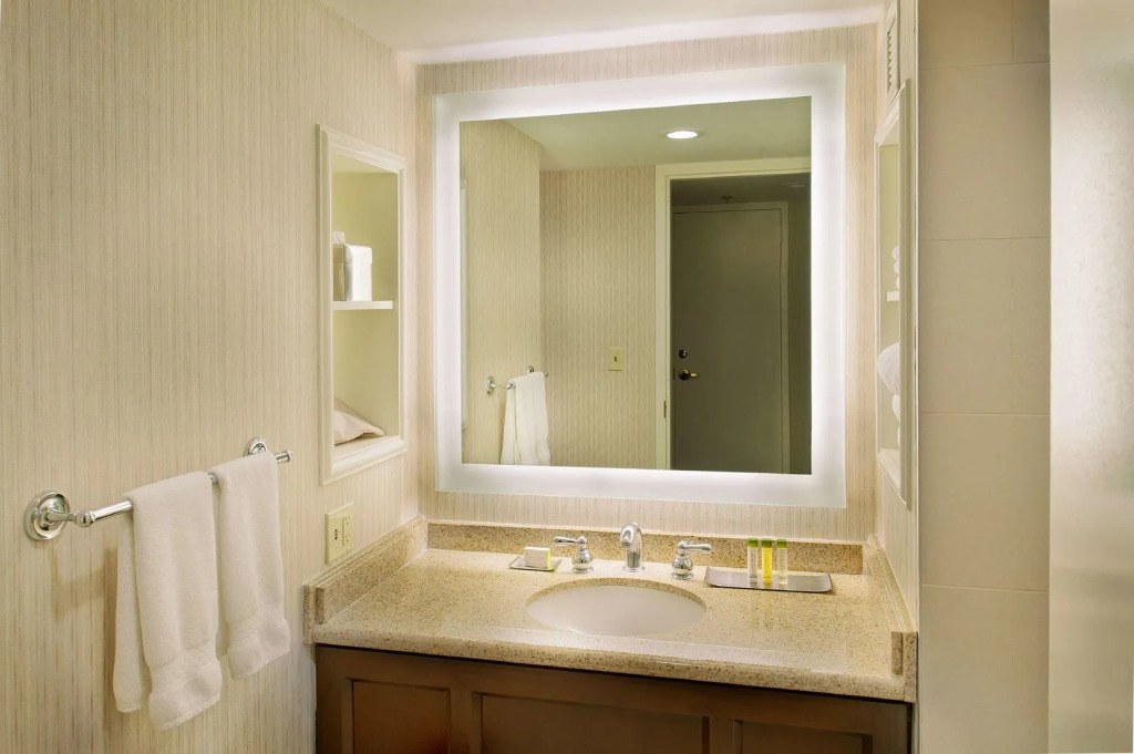St. Louis Union Station Hotel, Curio Collection by Hilton