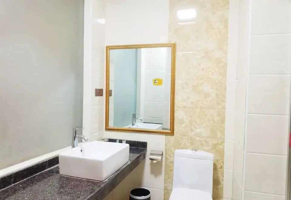 Kam · Tak · Yil Hotel