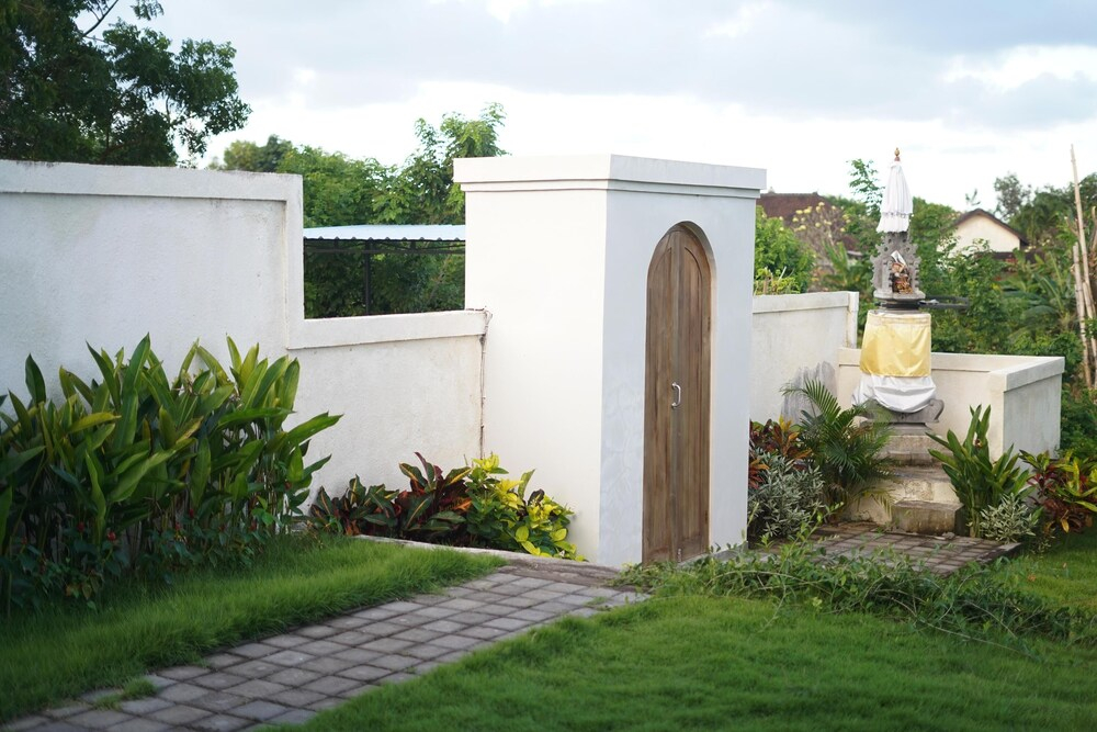 Octa House