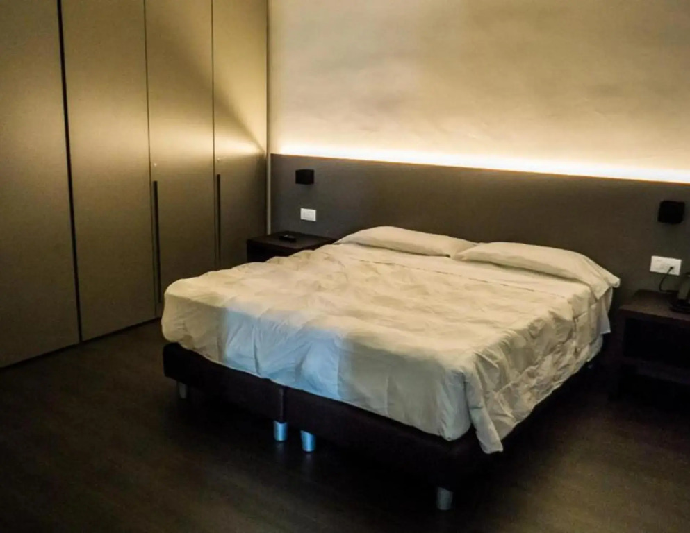 Venice Terminal Apartments & Suites