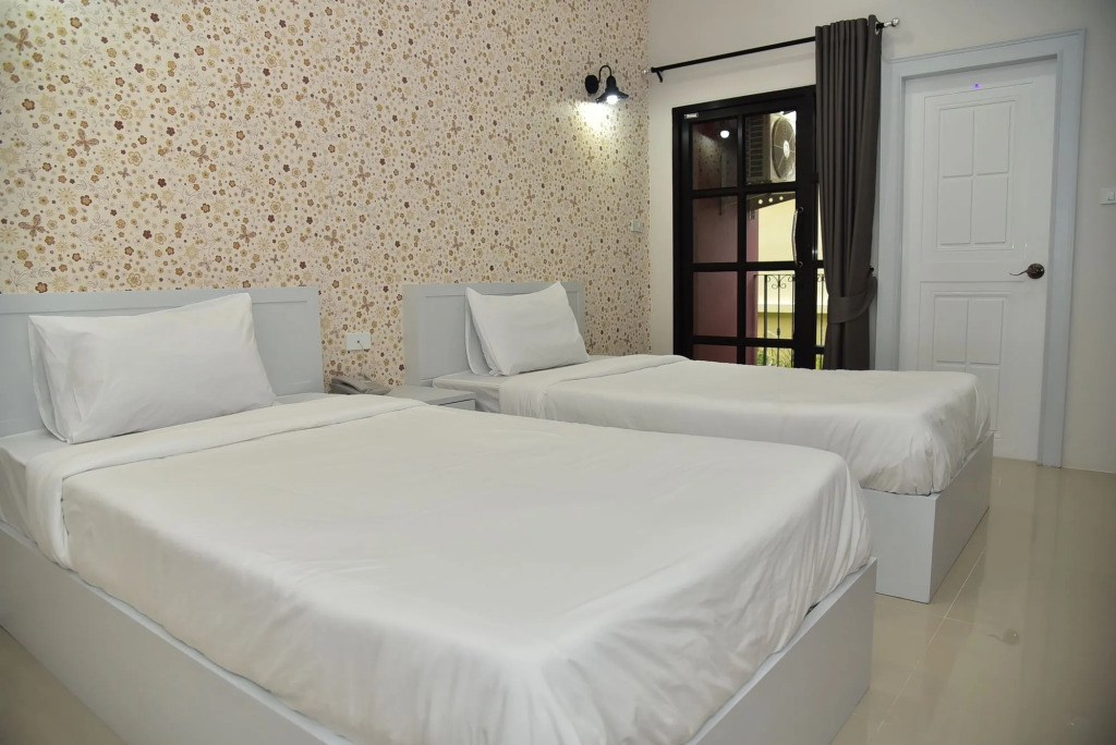 Ploy's Pearl Hotel