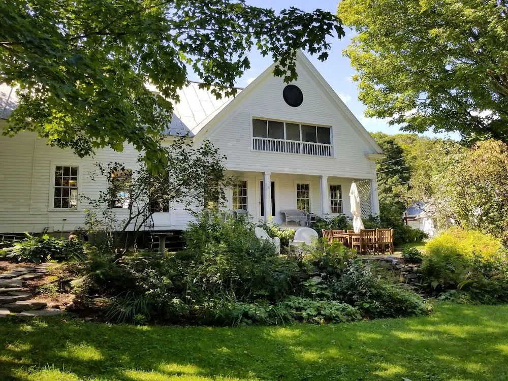 Applebutter Inn