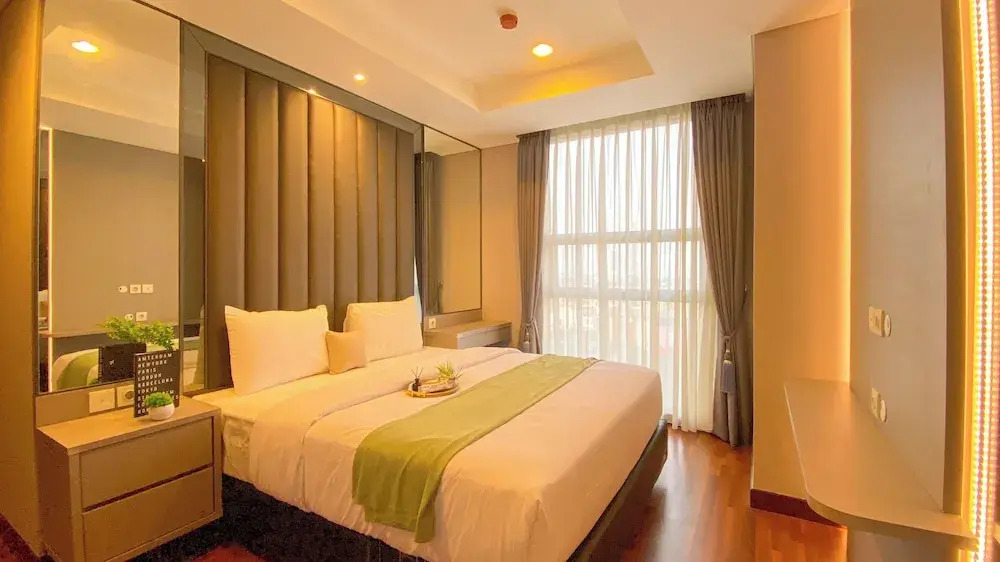 Spacious And Homey 2Br Apartment With Private Lift At The Kencana Residence
