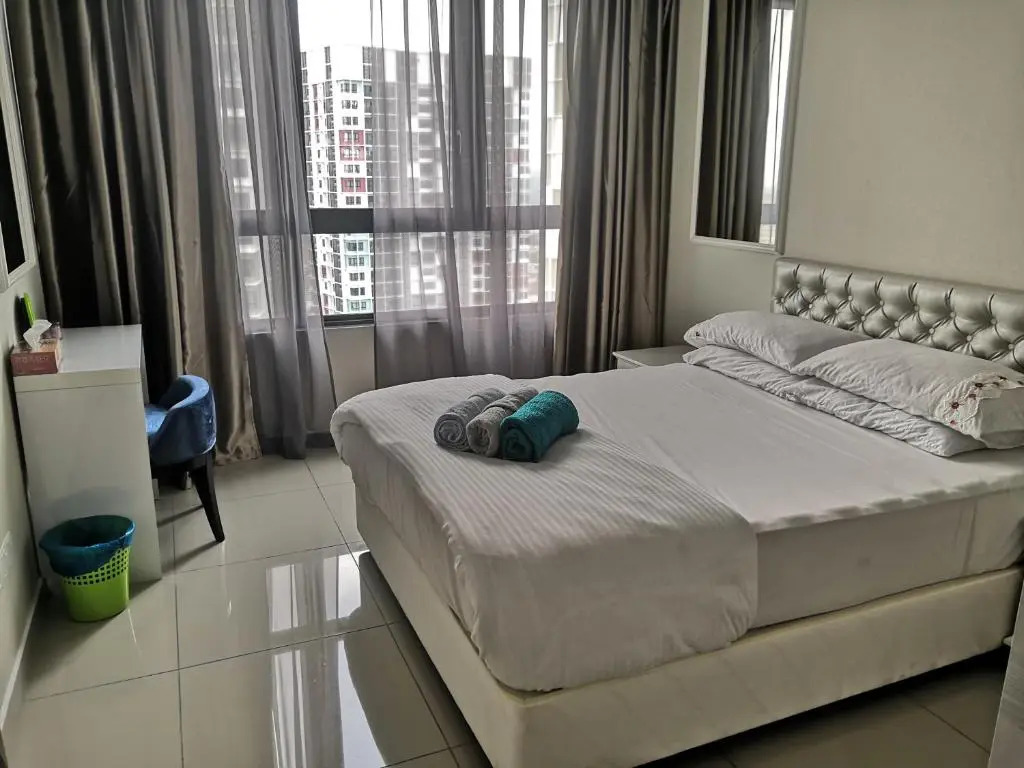 Dz Studio and Suite Parisien Tower i-City