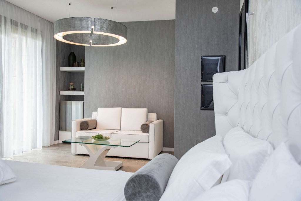 The Promenade Luxury Wellness Hotel