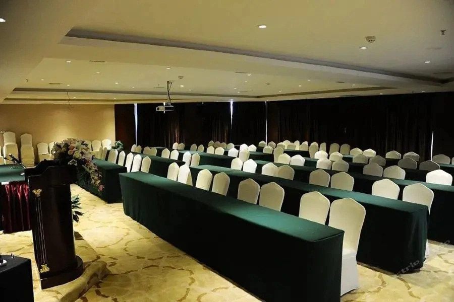 Lu Yuan Wangfu Changcheng Hotel