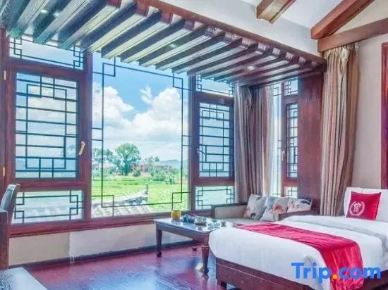 Puzhehei Pusu Lake View Homestay