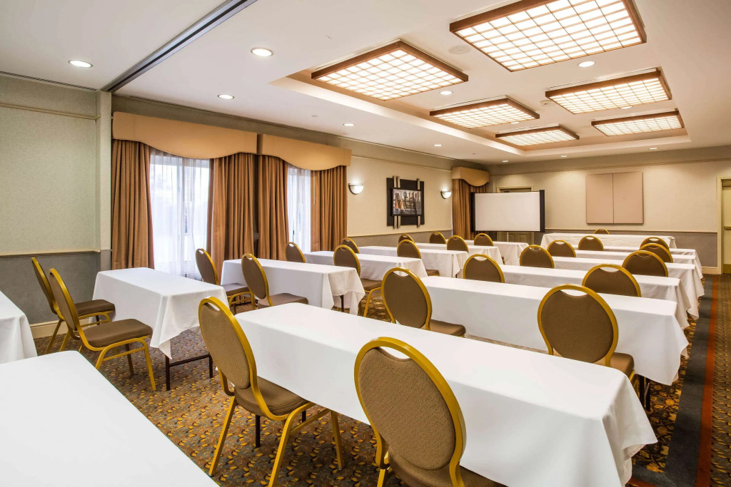 La Quinta by Wyndham Islip - MacArthur Airport