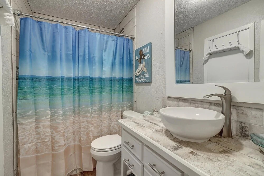 Mermaid's Landing 2 Bedroom Cottage by RedAwning