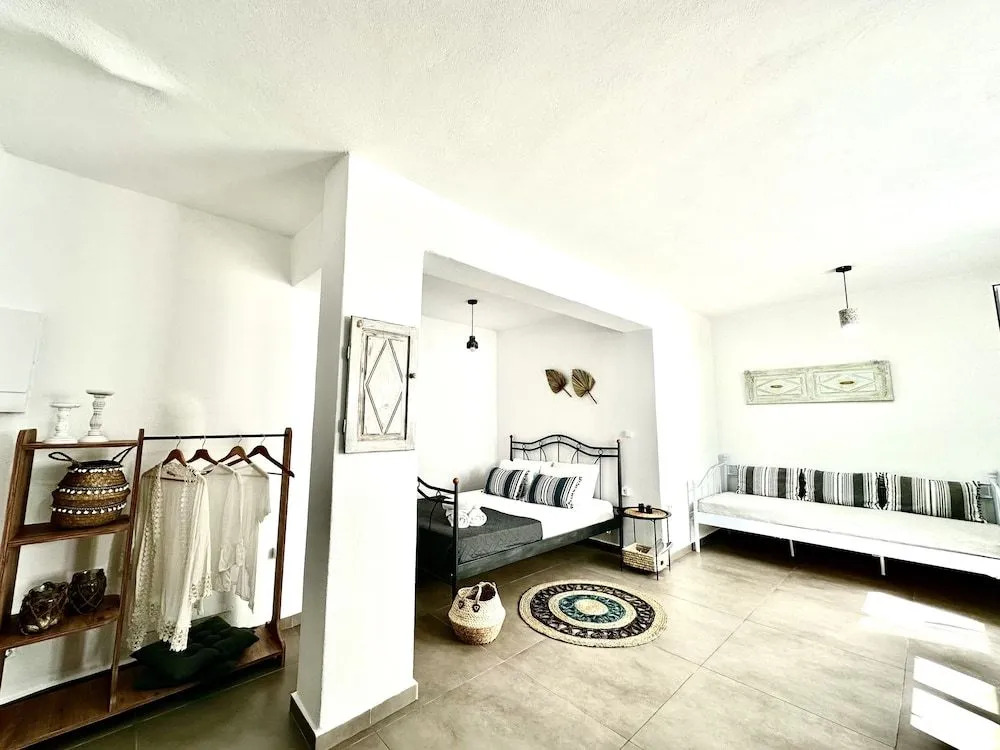 Aeron Suites