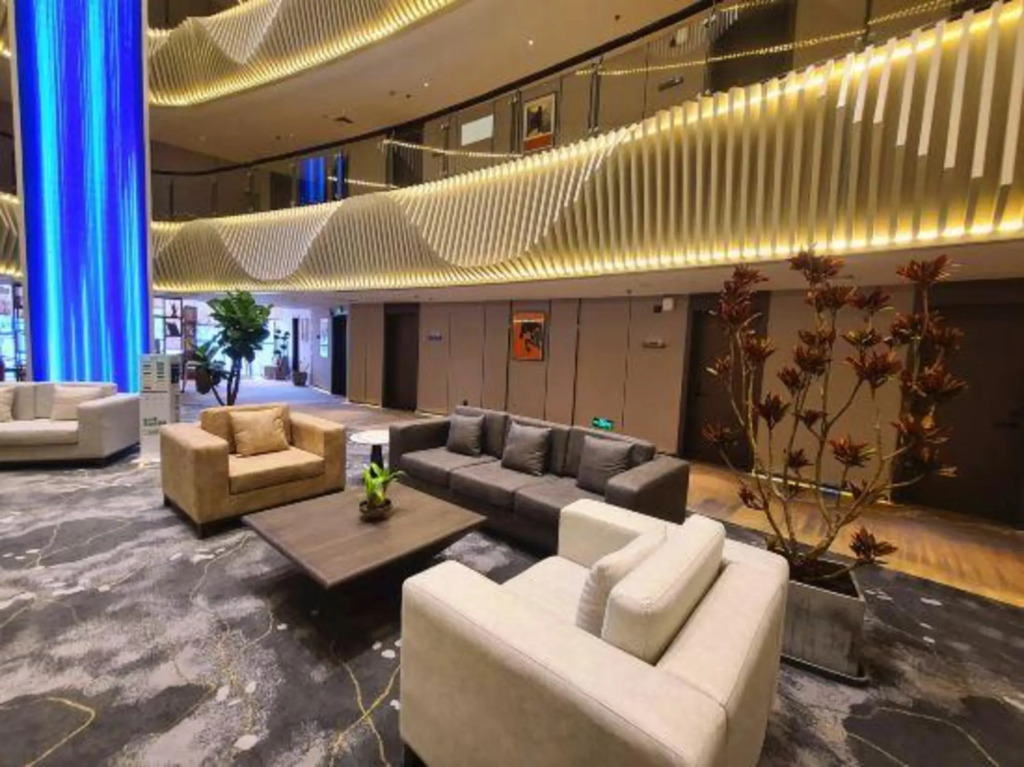 Jinghu Hotel
