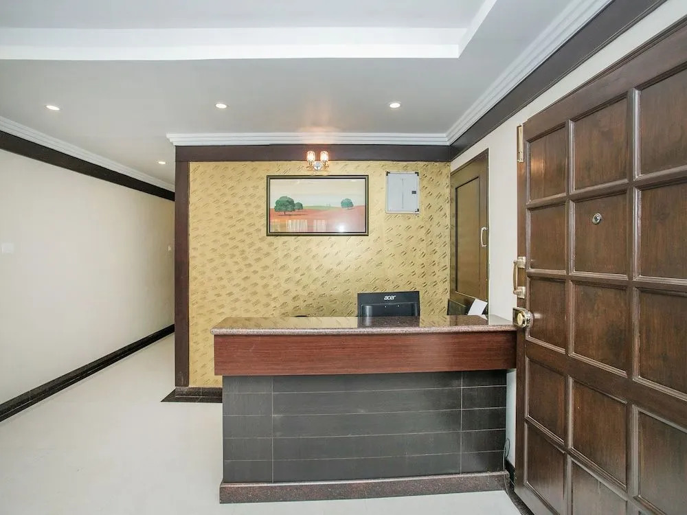 OYO 14835 Wagtail Suites