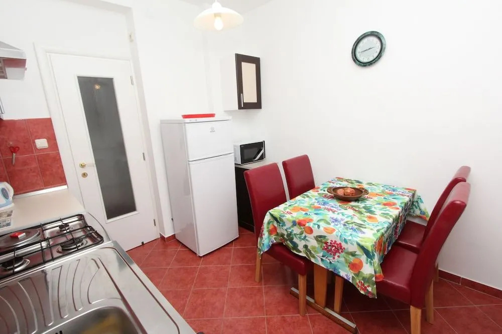 Apartment Dina
