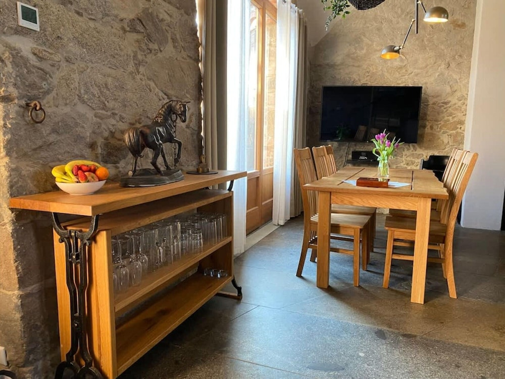 Ferienwohnung mit Kamin & Sauna im Historischen Gewolbe - Best Price!
